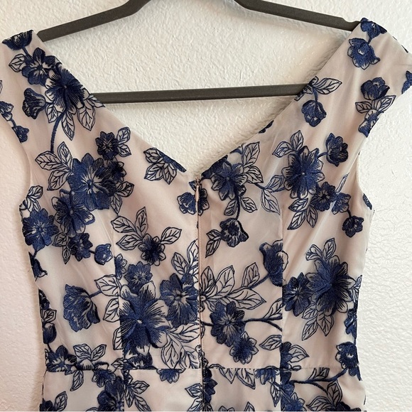 Gal Meets Glam Collection Rosemary Floral Embroidered Midi Dress Sz 4 - Picture 9 of 11